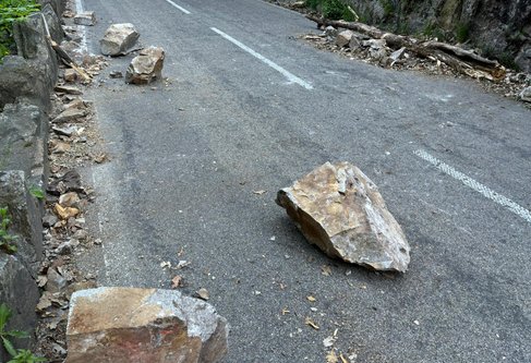 Nach Felssturz: L157 bleibt weiter voll gesperrt